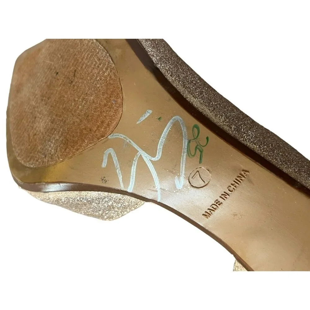 Betsey Johnson Stiletto High Heel Shoes Size 7 Gold Iris Pointed Toe Bow - Picture 9 of 10